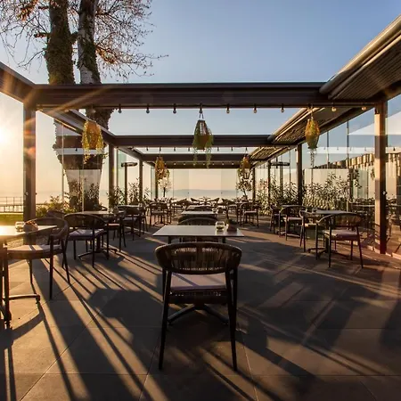 Ξενοδοχείο Topart 4*