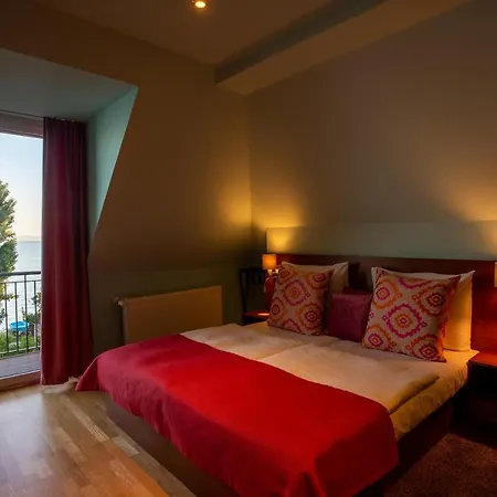 Tópart 4* Balatonvilágos