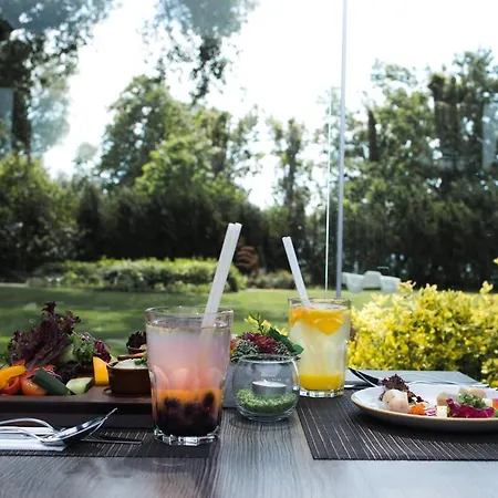 Tópart 4* Balatonvilágos