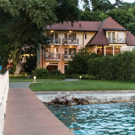 Tópart Hotel