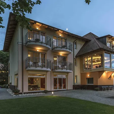 Tópart Hotel