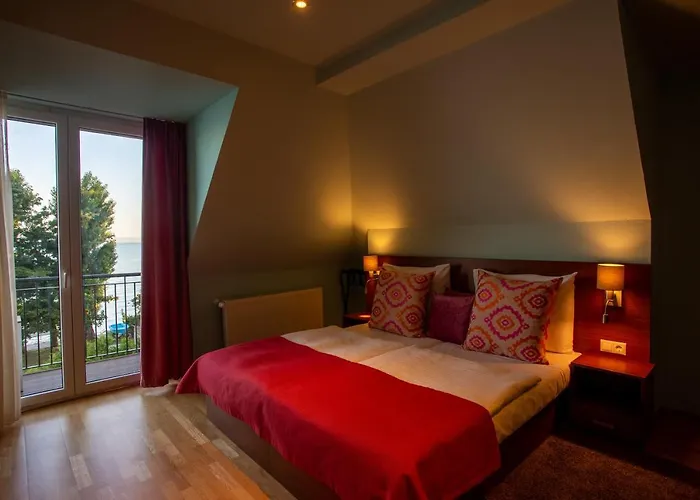 Topart 4* Balatonvilágos