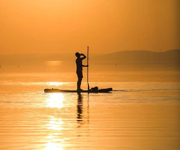 ホテル Topart Balatonvilágos